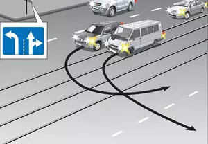 Пункт 8.9 ПДД РФ